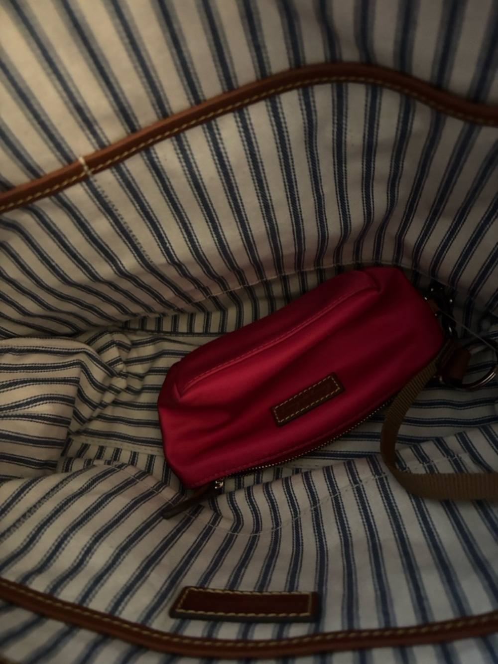 Dooney & Bourke Wayfarer Nylon Zip Tote Fuchsia accents Brown leather Trim NWT - Picture 10 of 12